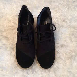 Toms Burlap Wedge Booties